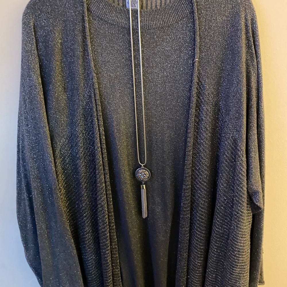 4x Silver three: sections shirt, jacket, necklace